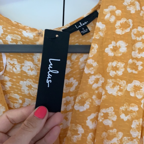 Lulus dress, brand new, small, yellow white floral - Picture 3 of 5
